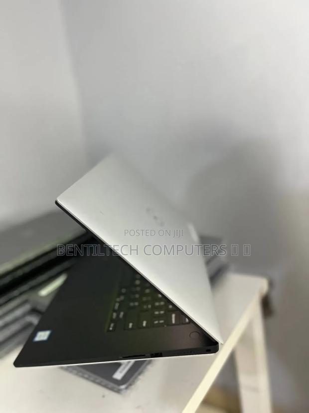 Laptop Dell XPS 15 8GB Intel Core I5 SSD 256GB photo 2