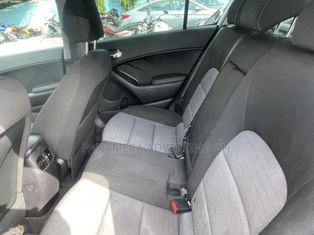 Kia Forte EX Hatchback 2016 White