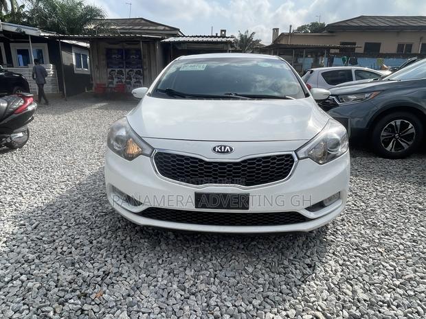 Kia Forte EX Hatchback 2016 White
