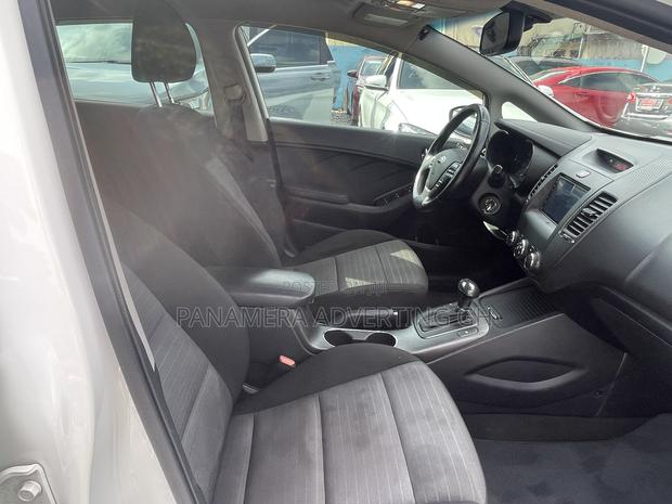 Kia Forte EX Hatchback 2016 White