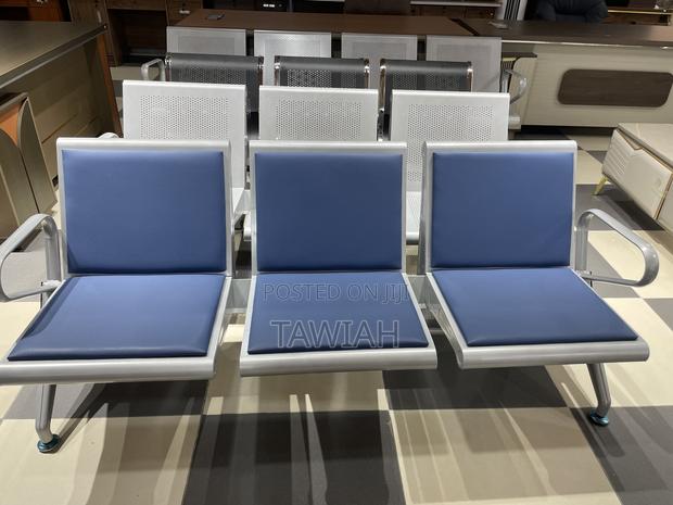 Leather 3 in One Waiting Chair · Photo 3