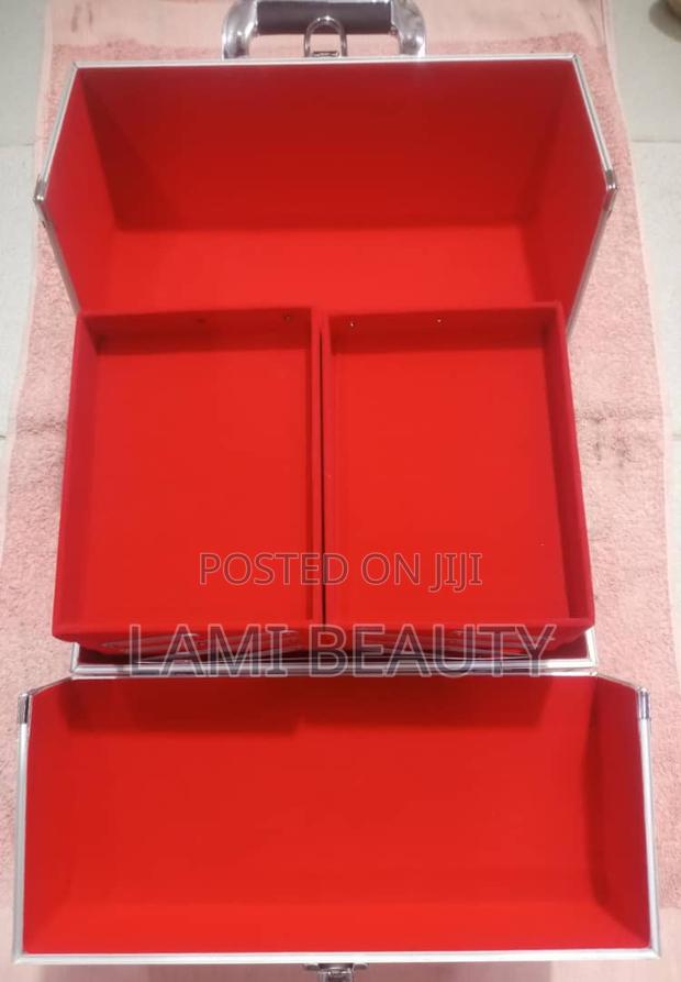 Makeup Box · Photo 2