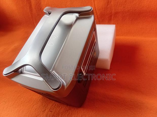 Powermax 600 Outdoor Portable Power Station · Photo 2