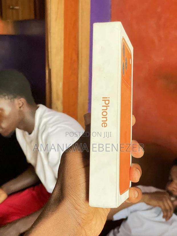 New Apple iPhone 17 Pro Max 256 GB Orange · Photo 3
