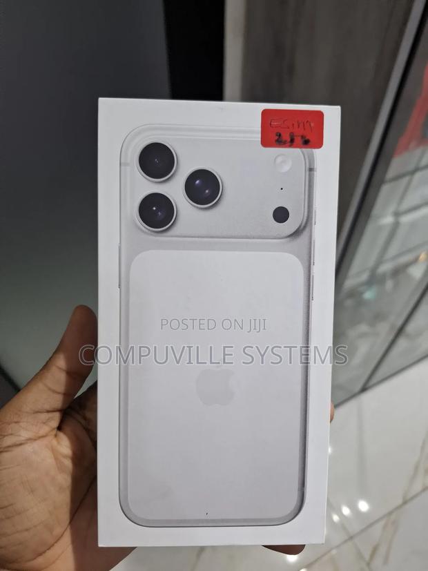 New Apple iPhone 17 Pro Max 256 GB Silver