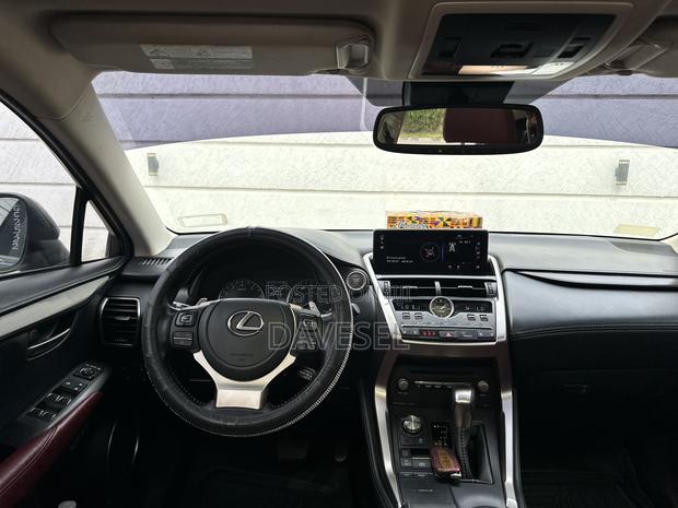 Lexus NX 2021 Silver