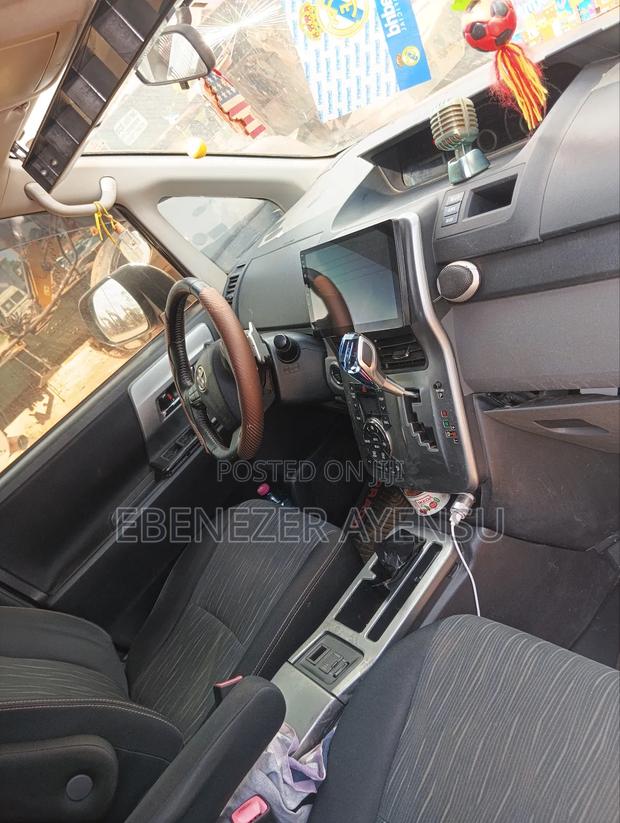 Toyota Voxy 2013 Black