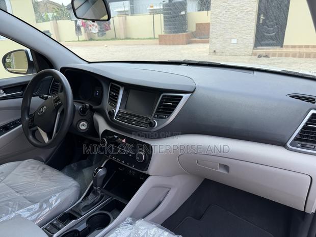 Hyundai Tucson SE FWD 2017 White