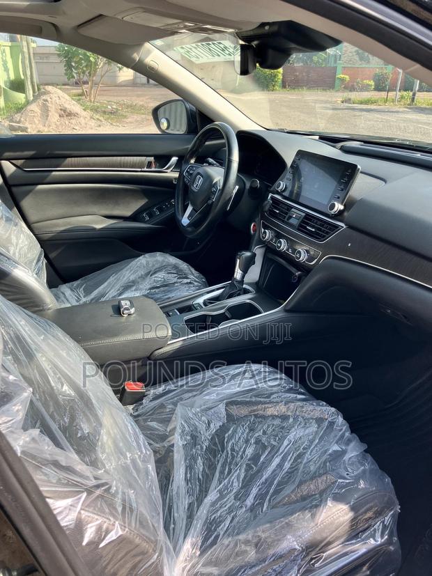 Honda Accord Touring 2.0T 2020 Black