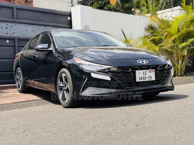 Hyundai Elantra Limited 2023 Black