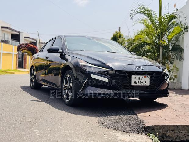 Hyundai Elantra Limited 2023 Black