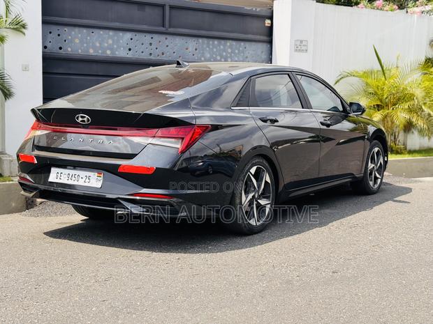 Hyundai Elantra Limited 2023 Black