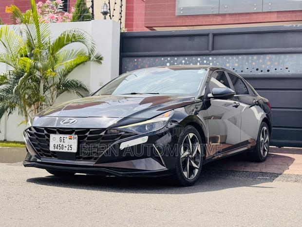 Hyundai Elantra Limited 2023 Black