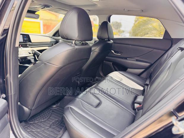 Hyundai Elantra Limited 2023 Black