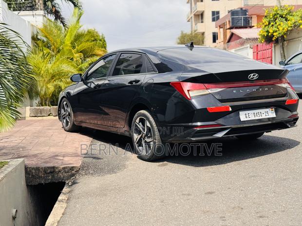Hyundai Elantra Limited 2023 Black