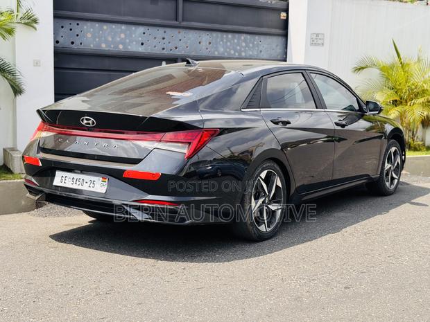 Hyundai Elantra Limited 2023 Black