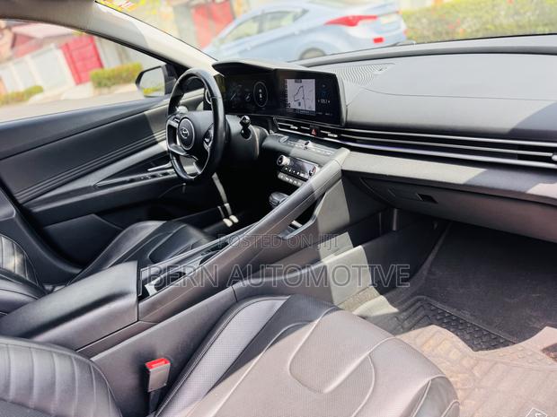 Hyundai Elantra Limited 2023 Black