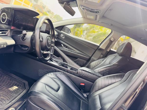 Hyundai Elantra Limited 2023 Black