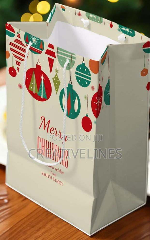 Whittish Christmas Bag. · Photo 3