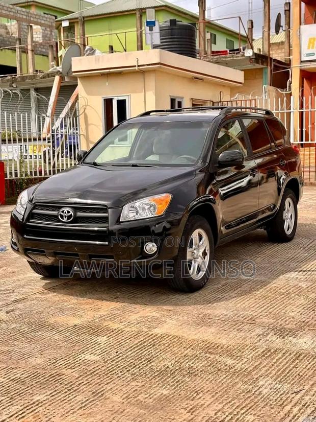 Toyota RAV4 2.5 2012