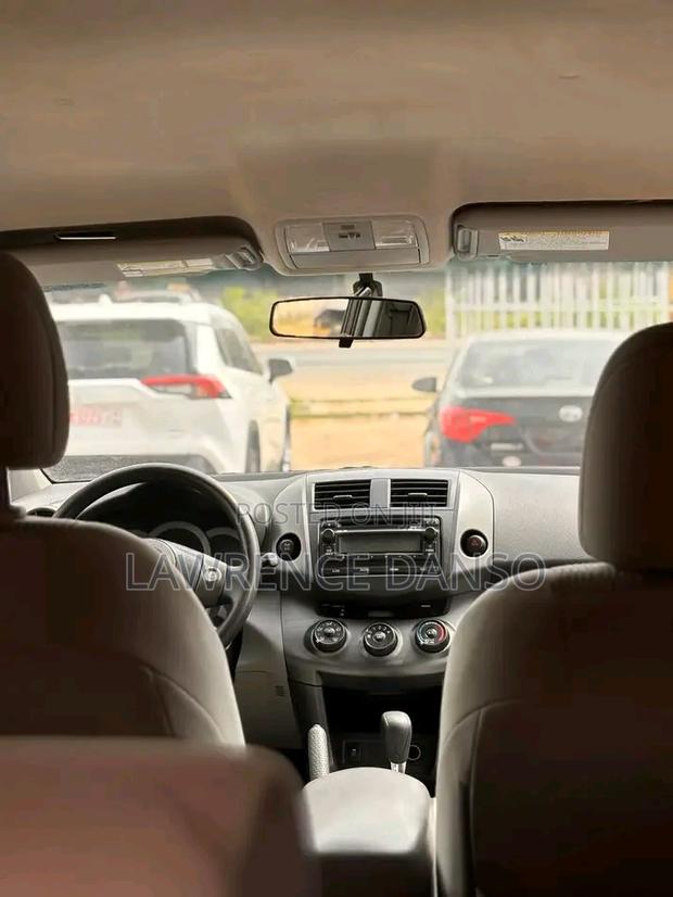 Toyota RAV4 2.5 2012