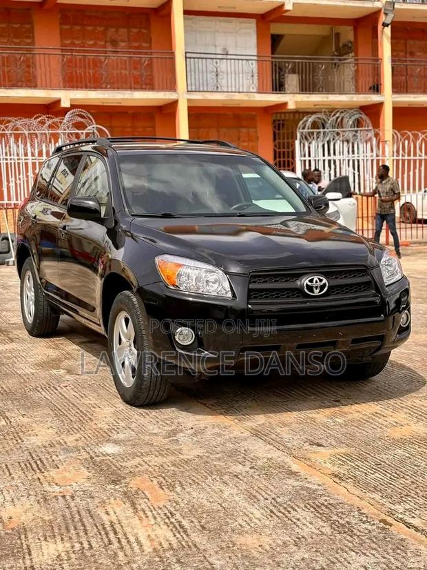 Toyota RAV4 2.5 2012