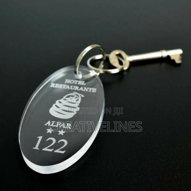 Personalised Crystal Keychain · Photo 3
