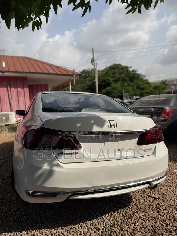 Honda Accord EX 4dr Sedan FWD (2.4L 4cyl 2A) 2017 White