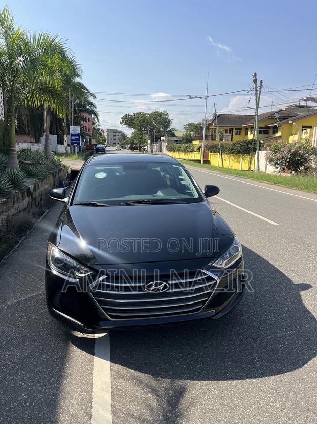 Hyundai Elantra Limited 2018 Black photo 8