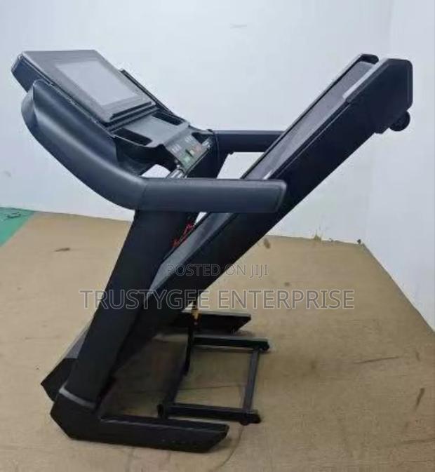 Dapow C6 Treadmill photo 3