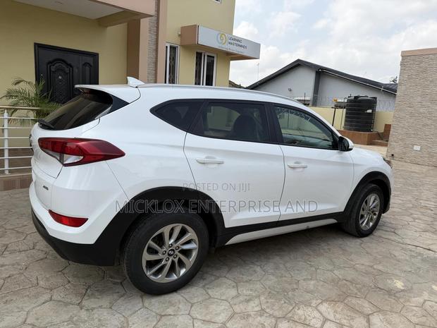 Hyundai Tucson SE FWD 2017 White