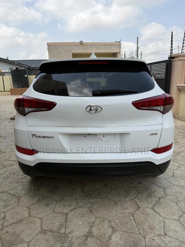 Hyundai Tucson SE FWD 2017 White