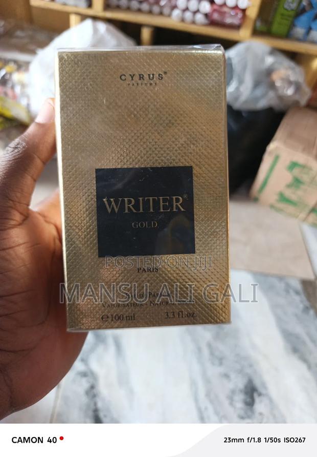 Writer Gold · Photo 2