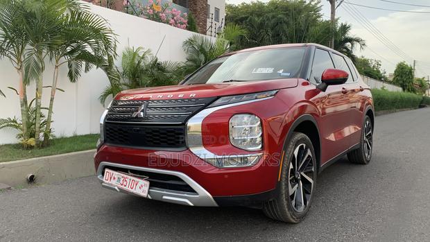 Mitsubishi Outlander SEL Launch Edition 2022 Red