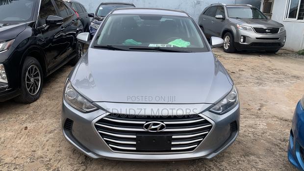 Hyundai Elantra ECO Sedan FWD (1.4L 4cyl 7A) 2017 Silver