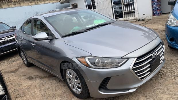 Hyundai Elantra ECO Sedan FWD (1.4L 4cyl 7A) 2017 Silver