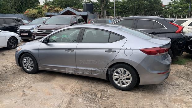Hyundai Elantra ECO Sedan FWD (1.4L 4cyl 7A) 2017 Silver