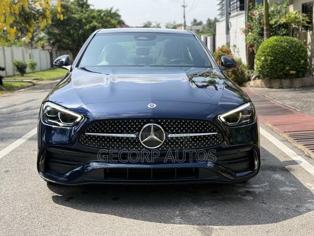 Mercedes-Benz C300 2023