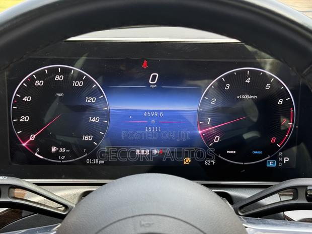 Mercedes-Benz C300 2023