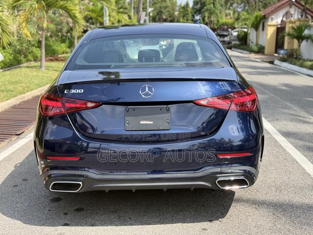 Mercedes-Benz C300 2023