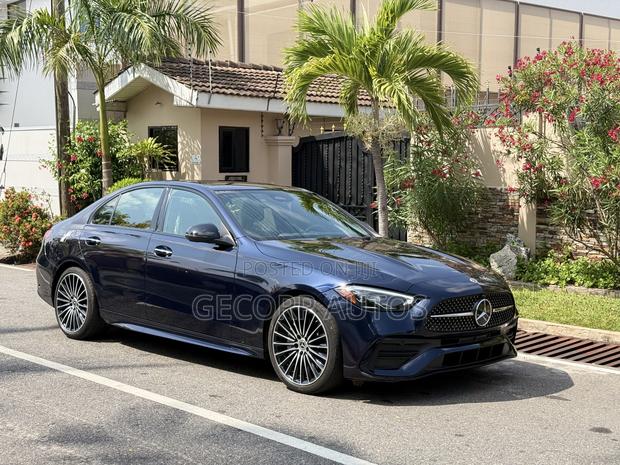 Mercedes-Benz C300 2023