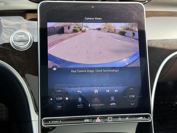 Mercedes-Benz C300 2023