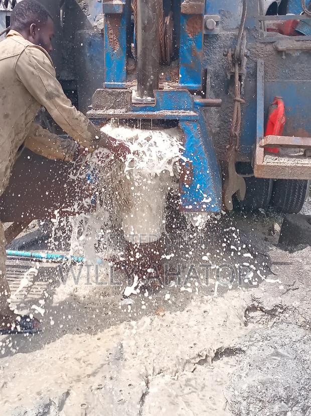 Borehole and Drilling · Photo 2