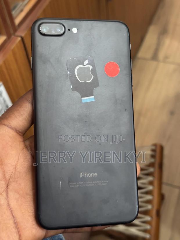 Apple iPhone 7 Plus 128 GB Black photo 2