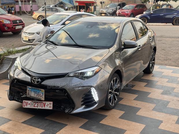 Toyota Corolla XSE 4dr Sedan (1.8L 4cyl CVT) 2017 Green
