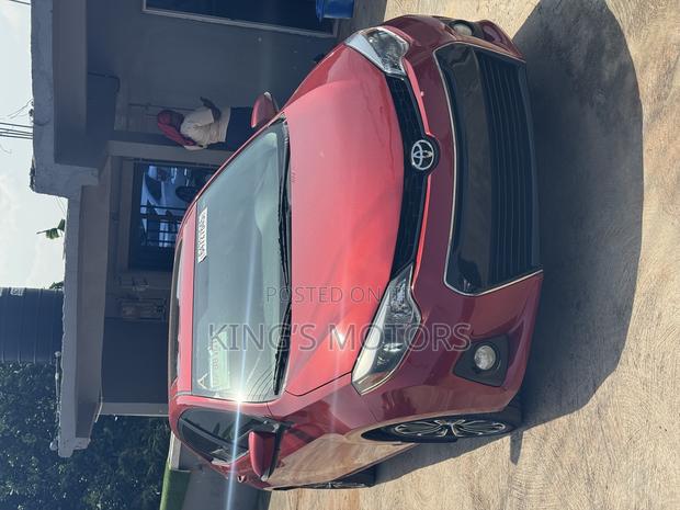 Toyota Corolla 2016 Red
