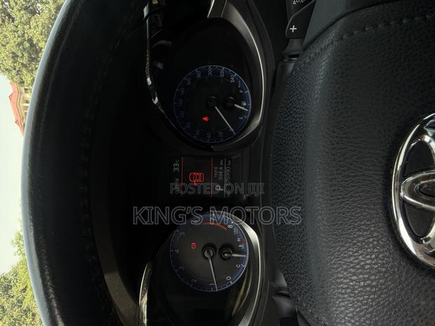 Toyota Corolla 2016 Red