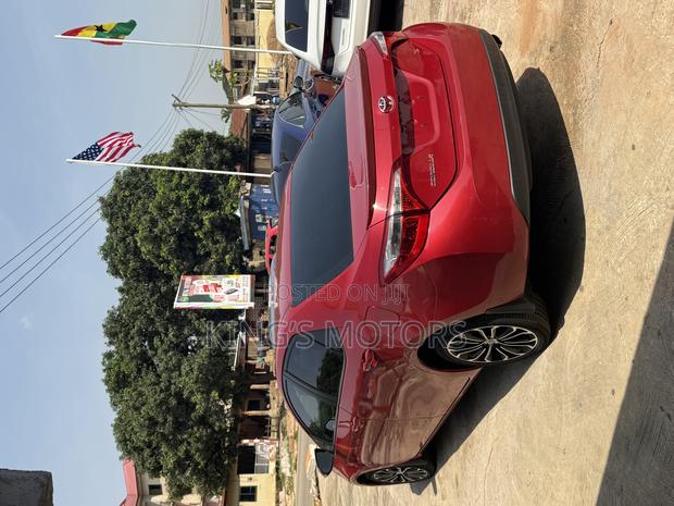 Toyota Corolla 2016 Red