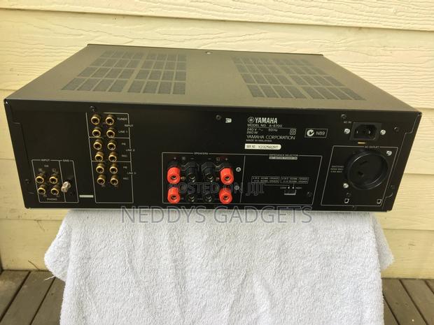 Yamaha a-S700 Stereo Integrated Amplifier - Black photo 3