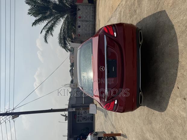 Mercedes-Benz C300 2017 Red